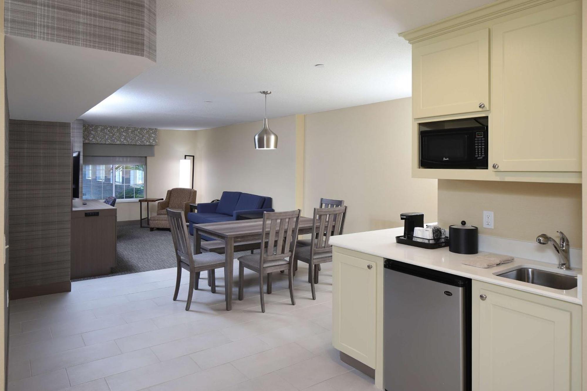 Hampton Hotel 3*