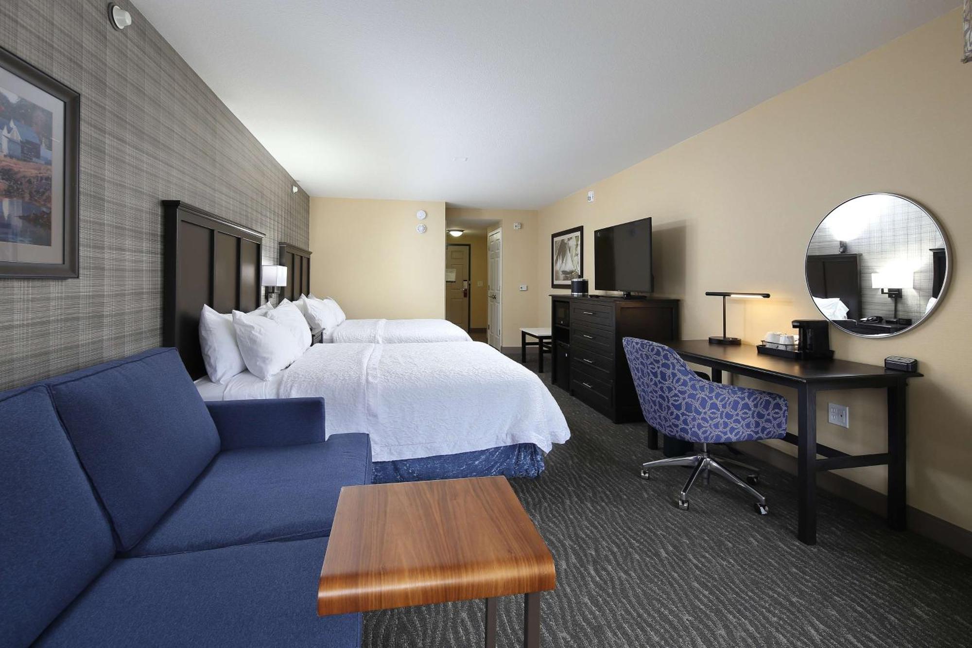 Hampton 3*