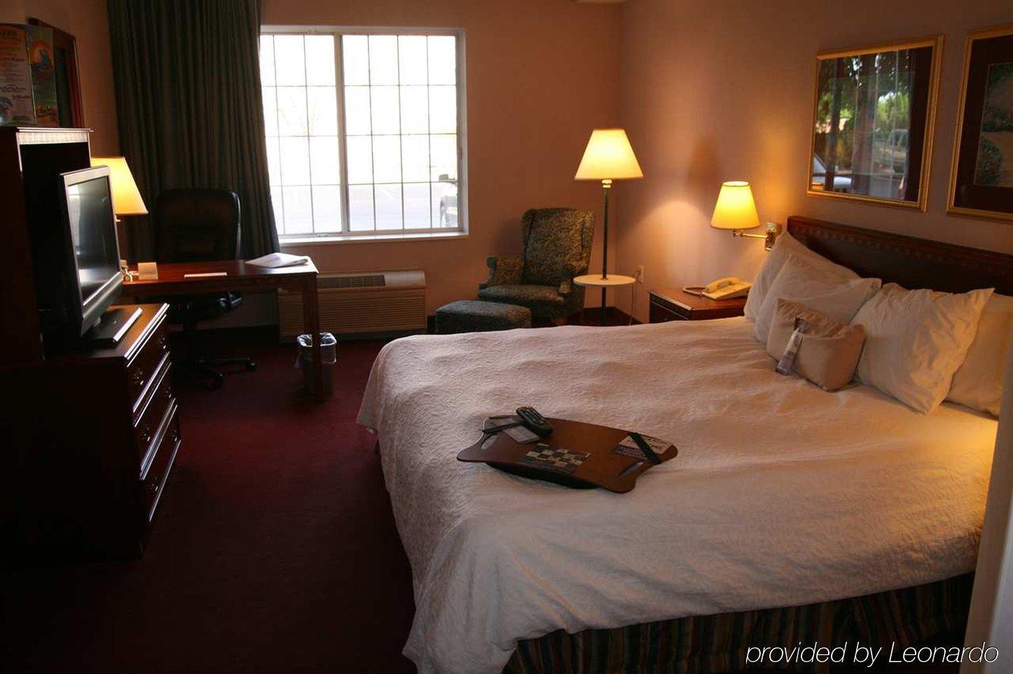 Hampton Hotel 3*