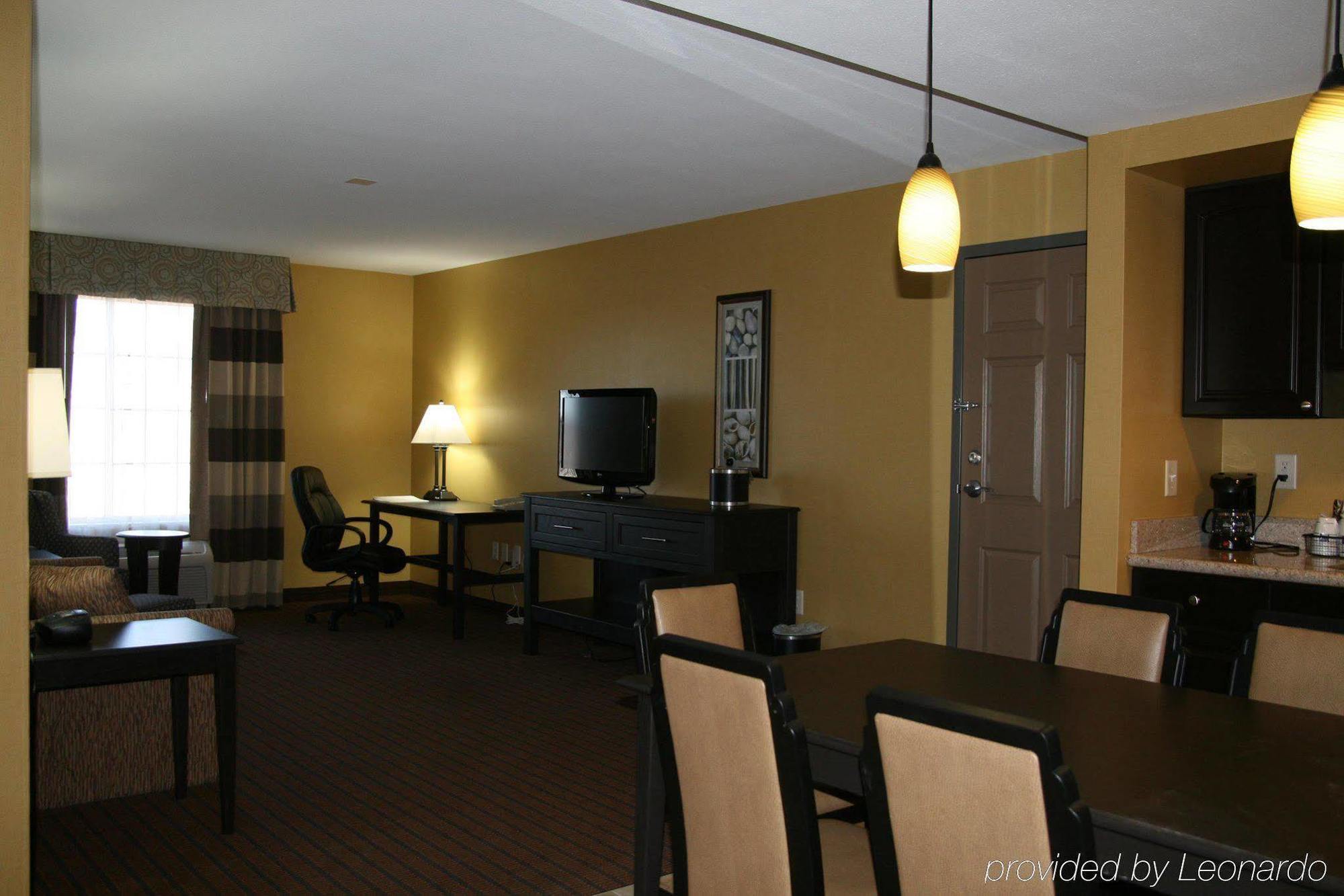 Hotel Hampton 3*